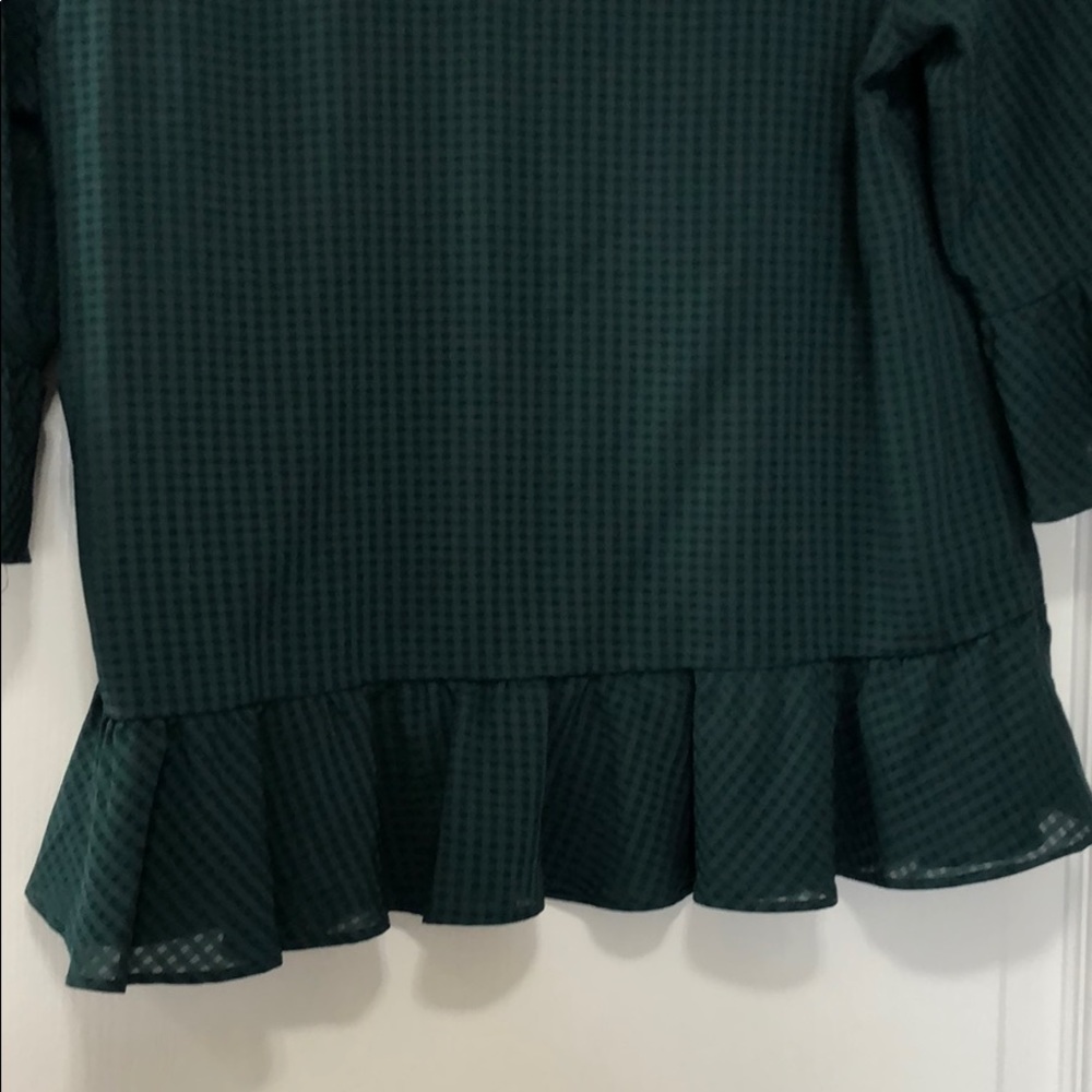 Green Ruffle Top - Picture 4 of 5